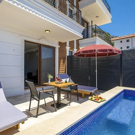 Appartamento Luxury Flat With Infinity Pool In *